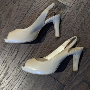 Locale nude peep toe slingback pumps